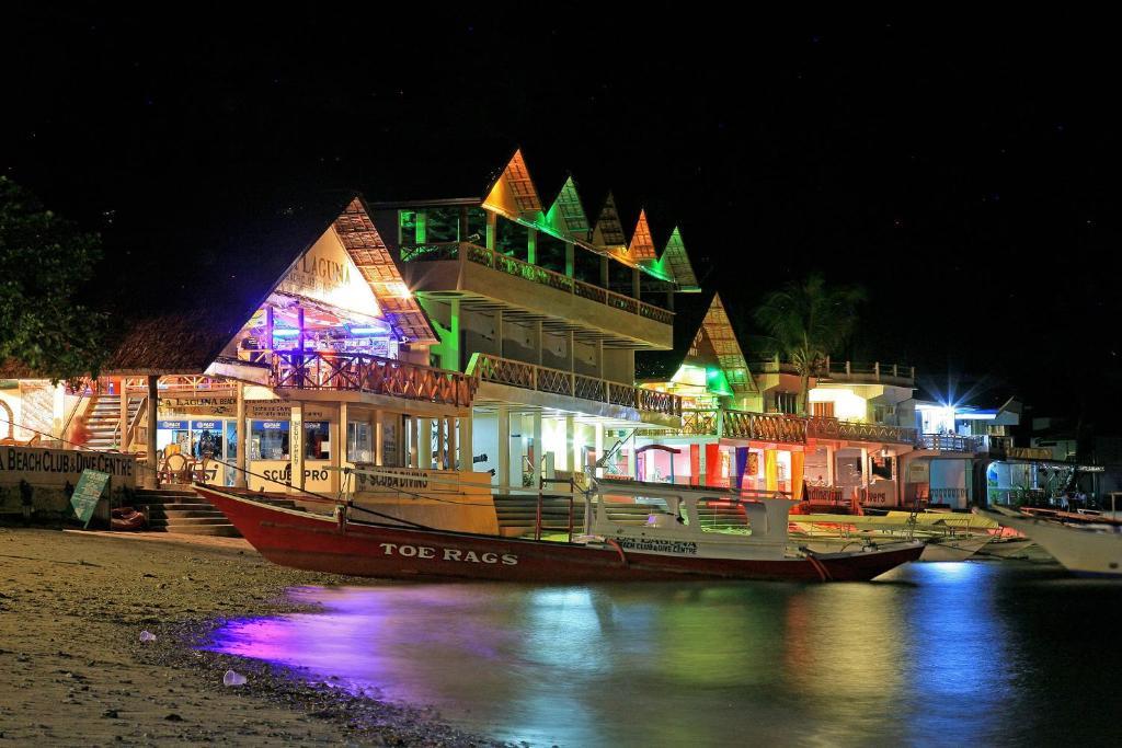 Lalaguna Beach Club And Dive Centre Puerto Galera Buitenkant foto